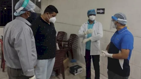 धनबाद: देर रात डीसी ने किया सदर अस्पताल का निरीक्षण,ऑन द स्पॉट कराया कॉफी मशीन इंस्टॉल