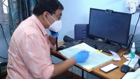 धनबाद: स्वयं ऑक्सिजन लगाना हो सकता है घातक साबित