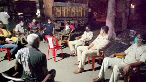 धनबाद:कतरास में क्रिकेट पिच खराब करने पर दो गुटों में हिंसक झड़प,  छह लोग घायल