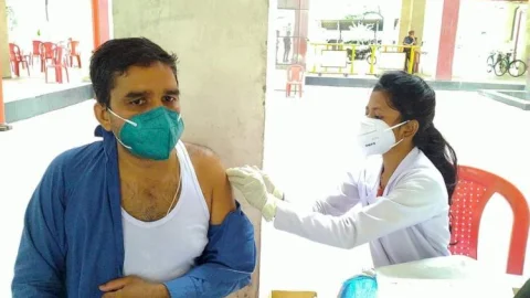 धनबाद: 206 मीडिया कर्मियों ने लगवाया कोरोना वैक्सीन,छूटे हुए मीडिया कर्मियों के लिए 12 मई को जारी रहेगा कैंप