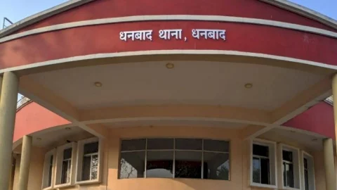 धनबाद पुलिस स्टेशन के इंस्पेक्टर समेत 13 पुलिसकर्मियों ने दी कोरोना को मात