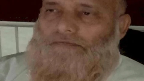 धनबाद: लाला मर्डर केस के शूटर आशीष की खोज में बोकारो में रेड, 11 लाख रुपये कैश के साथ तीन अरेस्ट