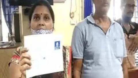 धनबाद:रिटायर्ड बीसीसीएल स्टाफ के बैंक अकाउंट से 12 लाख 80 हजार की फर्जी निकासी, एसबीआई झरिया बाजार ब्रांच में हंगामा