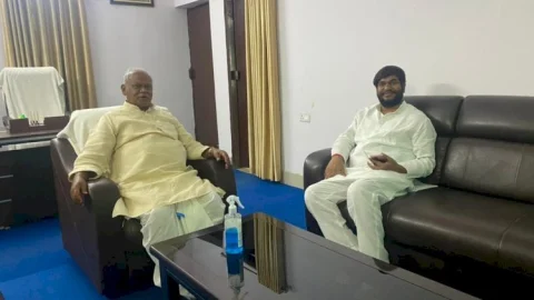 बिहार: अकेले में मिले एक्स सीएम जीतन राम मांझी और मिनिस्टर मुकेश सहनी, उड़ने लगी पॉलिटिकल चर्चा