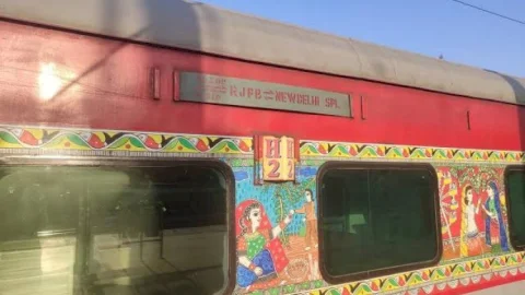 नई दिल्ली: इंडियन रेलवे ने कई मेल और एक्सप्रेस स्पेशल ट्रेनों के संचालन का किया एलान 