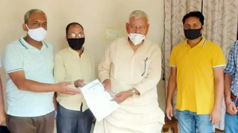 धनबाद: थोक वस्त्र विक्रेता संघ ने एमपी व एमएलए से दुकान खोलवाने की मांग की