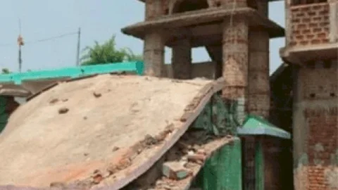 बिहार: बांका में मस्जिद के समीप बम विस्फोट, मदरसा भवन ध्वस्त, मौलवी की मौत, चार जख्मी