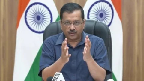 दिल्ली में कोरोना संक्रमण के लोकर जारी सभी बैन लिये गये वापस, अब पूरी तरह खुलेंगे स्कूल, नाइट कर्फ्यू खत्म