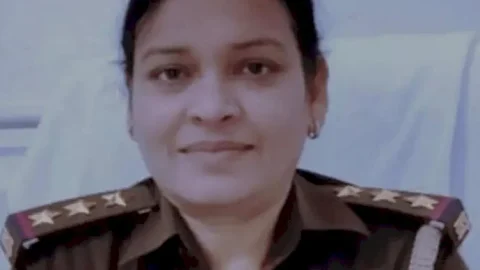 उत्तर प्रदेश: MLA की थानेदार पत्नी लाइन क्लोज, नाइट पेट्रोलिंग के बजाय पुलिस स्टेशन में फरमा रही थीं आराम