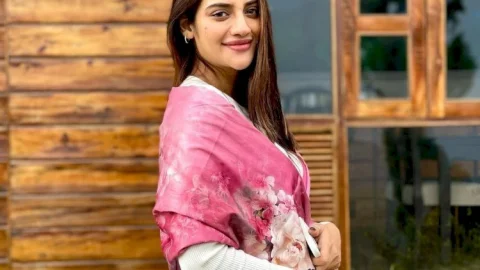 पश्चिम बंगाल: नुसरत जहां ने पहली बार शेयर की बेबी बंप के साथ फोटो, कैप्शन में लिखा- ‘नेकी से सब बदल जाता है‘
