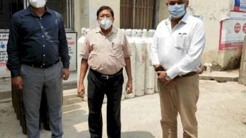 धनबाद: टाटा स्टील झरिया डिवीजन ने प्रदान किये 111 जंबो ऑक्सिजन सिलेंडर 