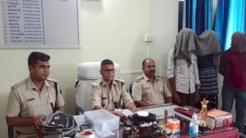 हजारीबाग: चौपारण में हुई सात लाख रुपये लूटकांड का खुलासा, बिजनसमैन का स्टाफ ही निकला मास्टरमाइंड, तीन अरेस्ट