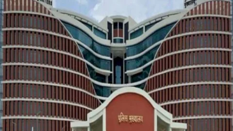 उत्तर प्रदेश: मुकुल गोयल या आरपी सिंह होंगे स्टेट के नये डीजीपी, UPSC ने तीन अफसरों के नाम का पैनल भेजा