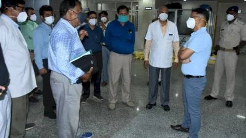 धनबाद: एसएनएमएमसीएच कैथ लैब में प्रारंभ किया जायेगा 50 बेड का पेडियाट्रिक-आईसीयू वार्ड