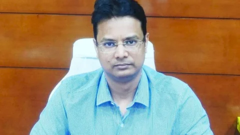 धनबाद: डिविजनल रेलवे हॉस्पीटल एवं डीवीसी पंचेत हॉस्पीटल स्थित डेडिकेटेड कोविड केयर केंद्र/अस्पताल रहेंगे तीन जुलाई  स्थगित