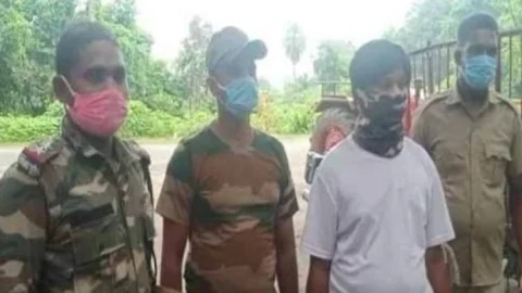Dhanbad News:चासनाला में युवती से रेप,फरजी पुलिस अफसर अरेस्ट, गोविंदपुर में मारपीट, सुदामडीह में गोफ, नदी में कूदा युवक