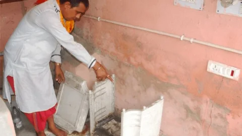 धनबाद: एसएसपीआवास से चंद कदम की दूरी पर  मंदिर में चोरी