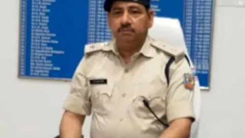 पलामू: चंदन सिन्हा ने एसपी का पदभार ग्रहण करने से पहले सतबरवा थाना प्रभारी की ली एग्जाम, हो गये पास
