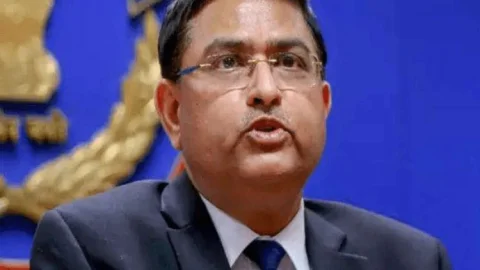 राकेश अस्थाना बने दिल्ली पुलिस के नये कमिश्नर, गुजरात कैडर के आइपीएस अफसर वर्तमान में हैं बीएसएफ के डीजी