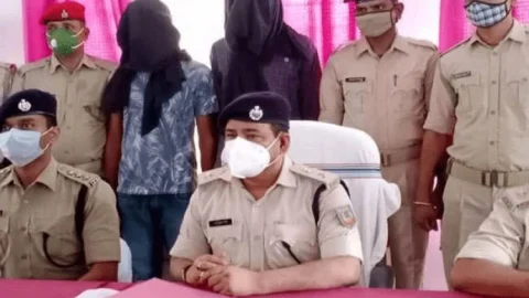 झारखंड: पलामू में अमन साहू गैंग के दो गुर्गे अरेस्ट, आर्म्स जब्त