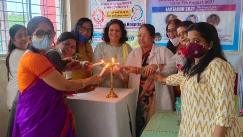 धनबाद: इनर व्हील क्लब ने साधना हॉस्पीटल में स्तनपान सप्ताह मनाया
