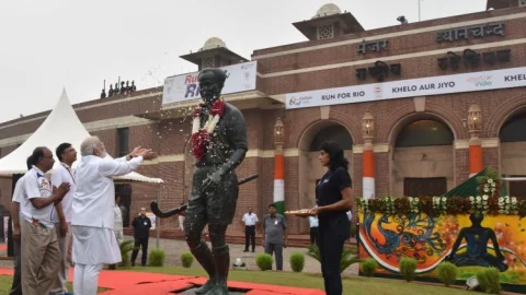 नई दिल्ली: राजीव गांधी खेल रत्न अवॉर्डका नाम अब  मेजर ध्यानचंद के नाम पर होगा 