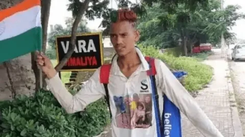 हरियाणा से 1436 किमी पैदल रांची आ गया महेंद्र सिंह धौनी से मिलने, सपने में माही ने बुलाया