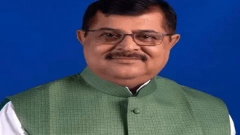 बाबूलाल मरांडी के राजनीतिक सलाहकार सुनील तिवारी सैफई से अरेस्ट,चेस्ट पेन, हॉस्पीटल में एडमिट