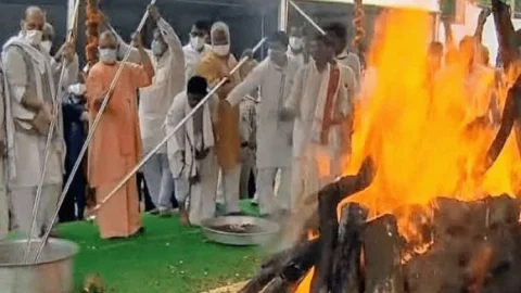उत्तर प्रदेश: एक्स CM कल्याण सिंह पंचतत्व में विलीन, राजकीय सम्मान के साथ दी गई अंतिम विदाई