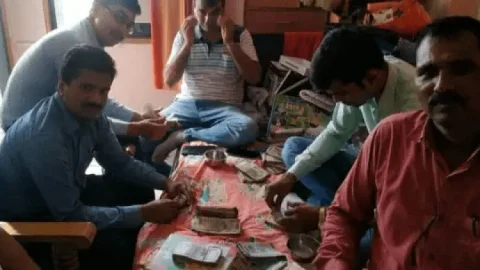 पटना: इंजीनियर के घर विजीलेंस रेड, 15 लाख कैश और 32 लाख के गहने मिले, आय से अधिक संपत्ति का मामला दर्ज