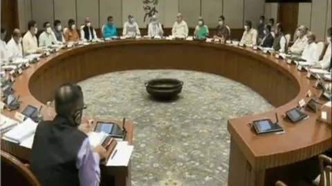 नई दिल्ली : सेंट्रल  कैबिनेट ने ऑटो और ड्रोन सेक्टर के लिए PLI योजना को दी मंजूरी, AGR बकाये पर बड़े ऐलान