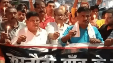 बिहार: छात्रा मर्डर केस अंधेरे में तीर मार रही पुलिस, मुजफ्फरपुर,समस्तीपुर व वैशाली में आन्दोलन