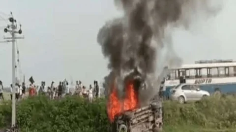 लखीमपुर खीरी में किसानों को कुचलने वाली जीप का नहीं है इंसोरेंस, मिनिस्टर अजय मिश्रा के नाम है रजिस्ट्रेशन