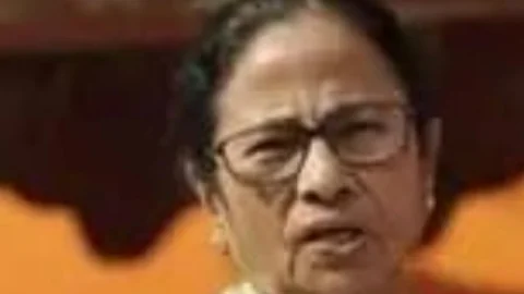 पश्चिम बंगाल: भवानीपुर विधानसभा सीट से सीएम ममता बनर्जी रिकार्ड 58,832 वोट से जीती, बीजेपी कैंडिडेट को हराया
