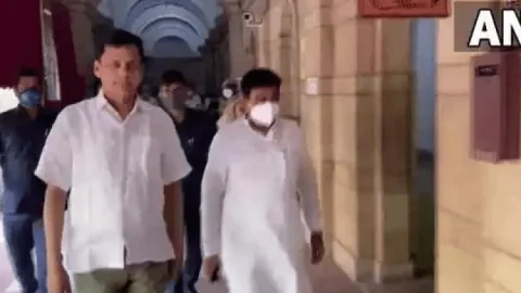 लखीमपुर बवाल के बाद पहली बार नई दिल्ली में अमित शाह से मिले अजय मिश्रा टेनी, अपने ऑफिस भी गये,