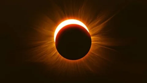 Surya Grahan 2026: 17 फरवरी को कंकण सूर्यग्रहण, जानें सटीक समय – भारत में नहीं मान्य होगा सूतक काल