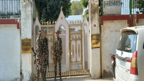 बिहार: मगध यूनिवर्सिटी के वीसी के ठिकानों पर विजीलेंस  रेड,70 लाख कैश मिला, करोड़ों की अवैध कमाई का खुलासा