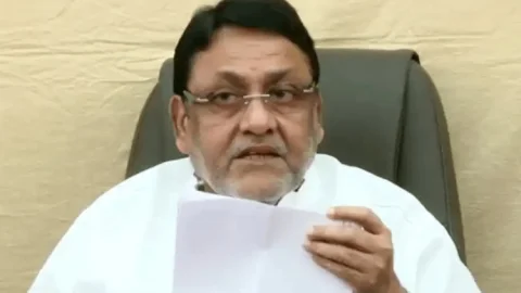 महाराष्ट्र : कभी कबाड़ी रहे नवाब मलिक ने समाजवादी पार्टी से शुरू की पॉलिटिक्स, अब में स्टेट में मिनिस्टर