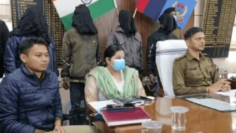 धनबाद पुलिस की बड़ी सफलता, चोरी की 10 बाइक के साथ पांच अरेस्ट