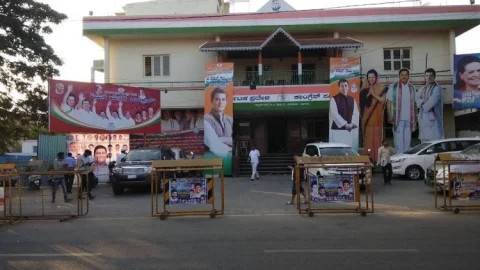 कर्नाटक: नगर निकाय चुनाव में बीजेपी को झटका, 501 सीटें जीतकर कांग्रेस बनी सबसे बड़ी पार्टी