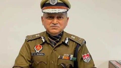 पंजाब: PM की सिक्युरिटी में चूक मामले घिरे कार्यवाहक DGP हटाये गये. आपीएस वीके भवरा बने स्टेट पुलिस के चीफ
