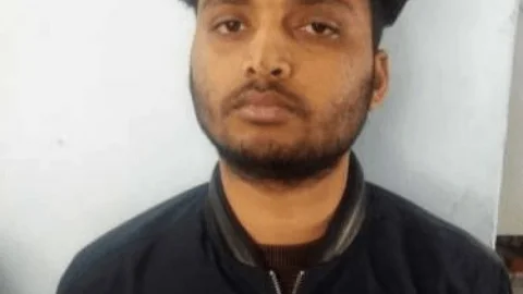 बिहार: एयर होस्टेस को पटाने के लिए शराब तस्कर समर घोष ने एक साल में बिजनेस क्लास 50 बार की हवाई सफर