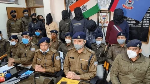 रांची: मोरहाबादी गैंगवार मामले में पांच क्रिमिनल्स अरेस्ट, कई आर्म्स बरामद