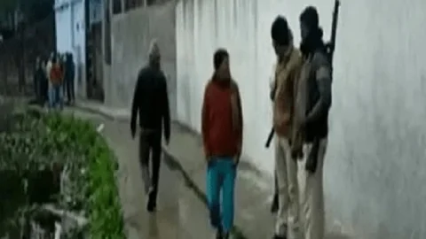 बिहार: दरभंगा में कब्रिस्तान से हो रही शराब की तस्करी का खुलासा, विरोध करने पर माफिया ने की मारपीट