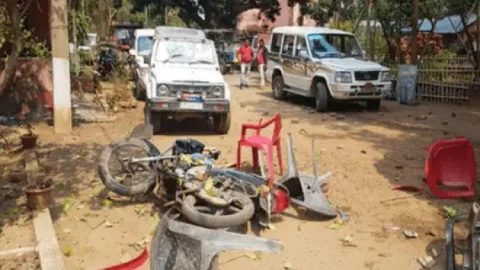 साहिबगंज: पुलिस कस्टडी में दलित की मौत, आक्रोशित लोगों ने तालझारी पुलिस स्टेशन पर किया हमला, हवाई फायरिंग