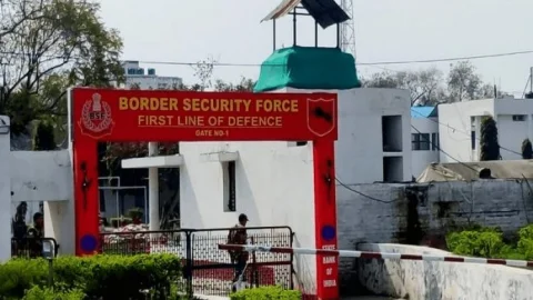 पंजाब: BSF हेडक्वार्टर अमृतसर में कांस्टेबल ने की ताबड़तोड़ फायरिंग, चार साथियों की जान ली, खुद की सुसाइड