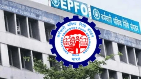 EPFO का बड़ा फैसला: अब ₹1800 से ज्यादा PF कटौती आपकी मर्जी से, कर्मचारियों को मिली बड़ी राहत