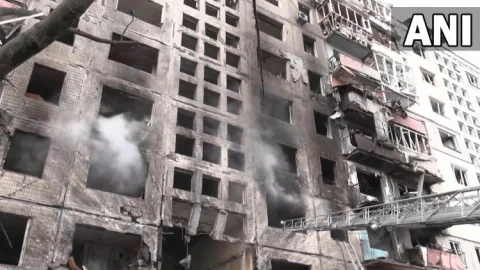 Russia Ukraine War: रूस ने यूक्रेन पर दागी हाइपरसोनिक मिसाइल, आर्म्स डिपो को किया नष्ट