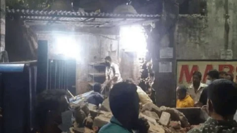 बांग्लादेश : ढाका में इस्कॉन मंदिर पर हमला, तोड़फोड़ और लूटपाट
