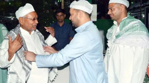बिहार:चार साल बाद पैदल राबड़ी आवास पहुंचे CM नीतीश कुमार, इफ्तार में हुए शामिल, राजनीति कयास शुरु